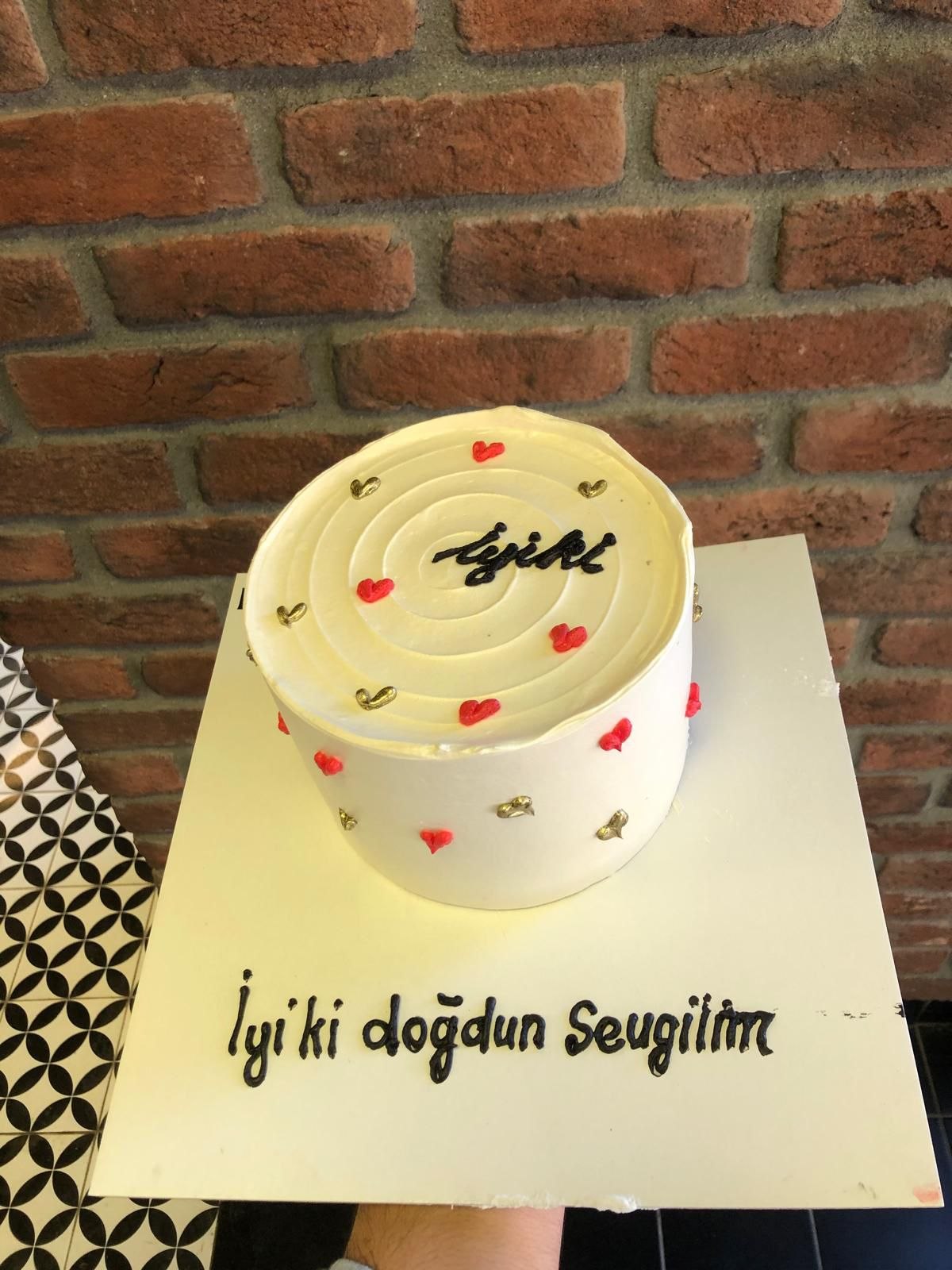 Kalpli Kutlama özel sipariş yaş pastası