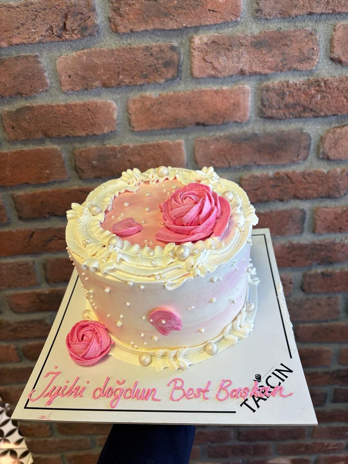 Pembe Zarafet özel sipariş yaş pastası